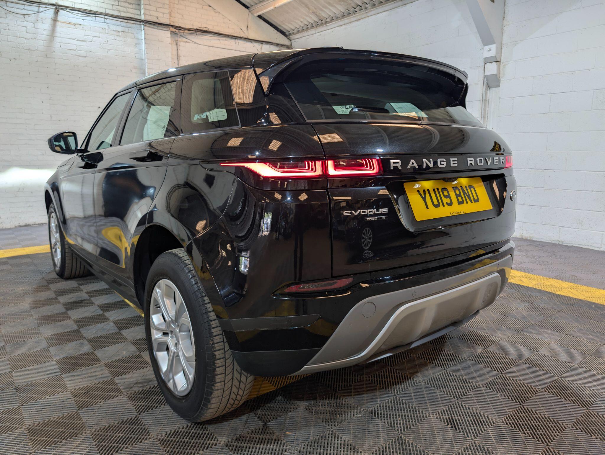 Land Rover Range Rover Evoque view 2