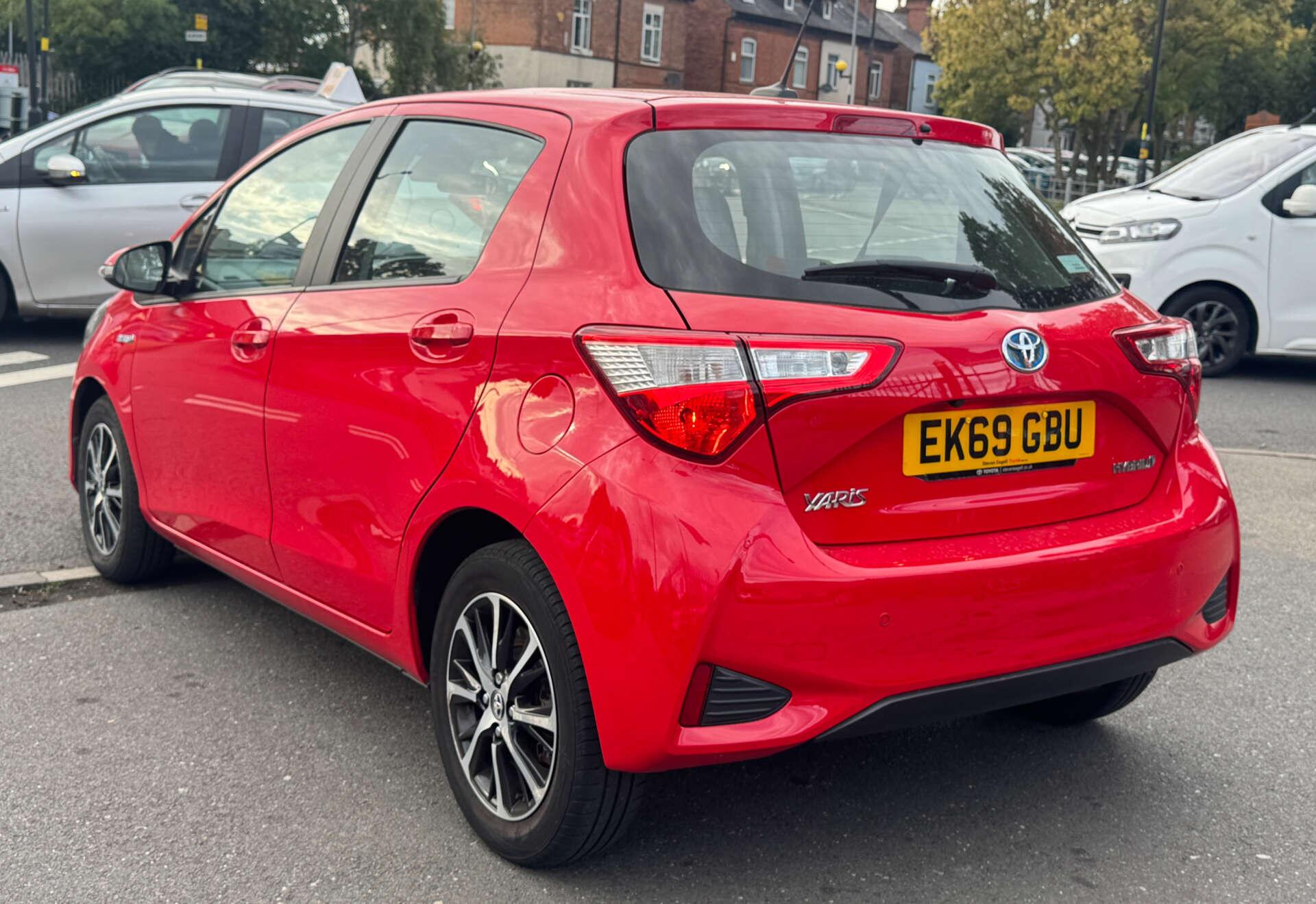 Toyota Yaris view 13