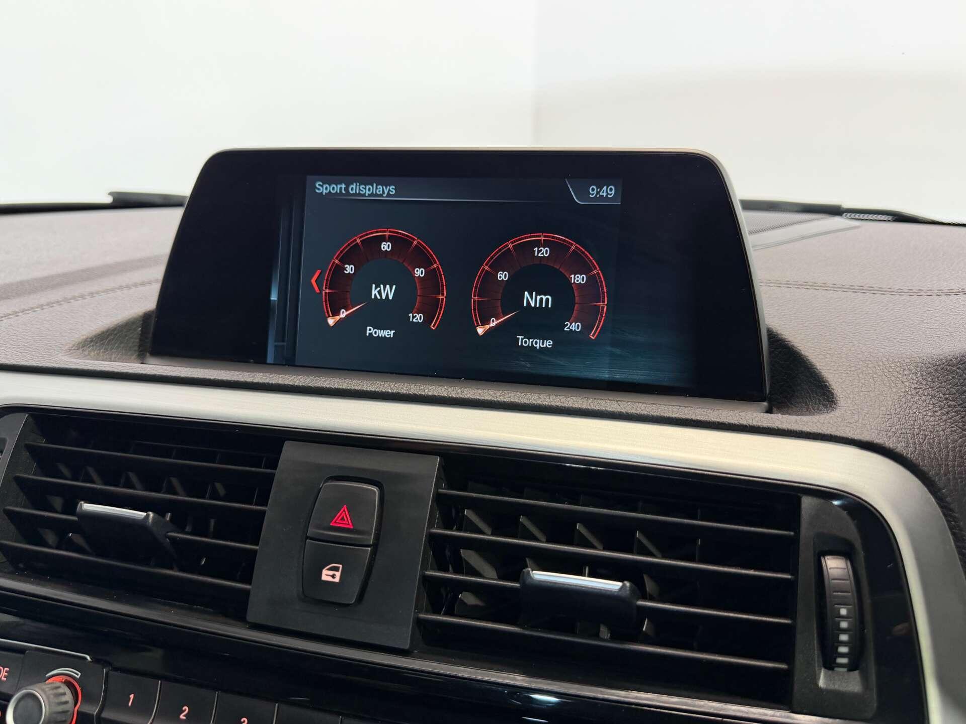 BMW 1 Series view 40