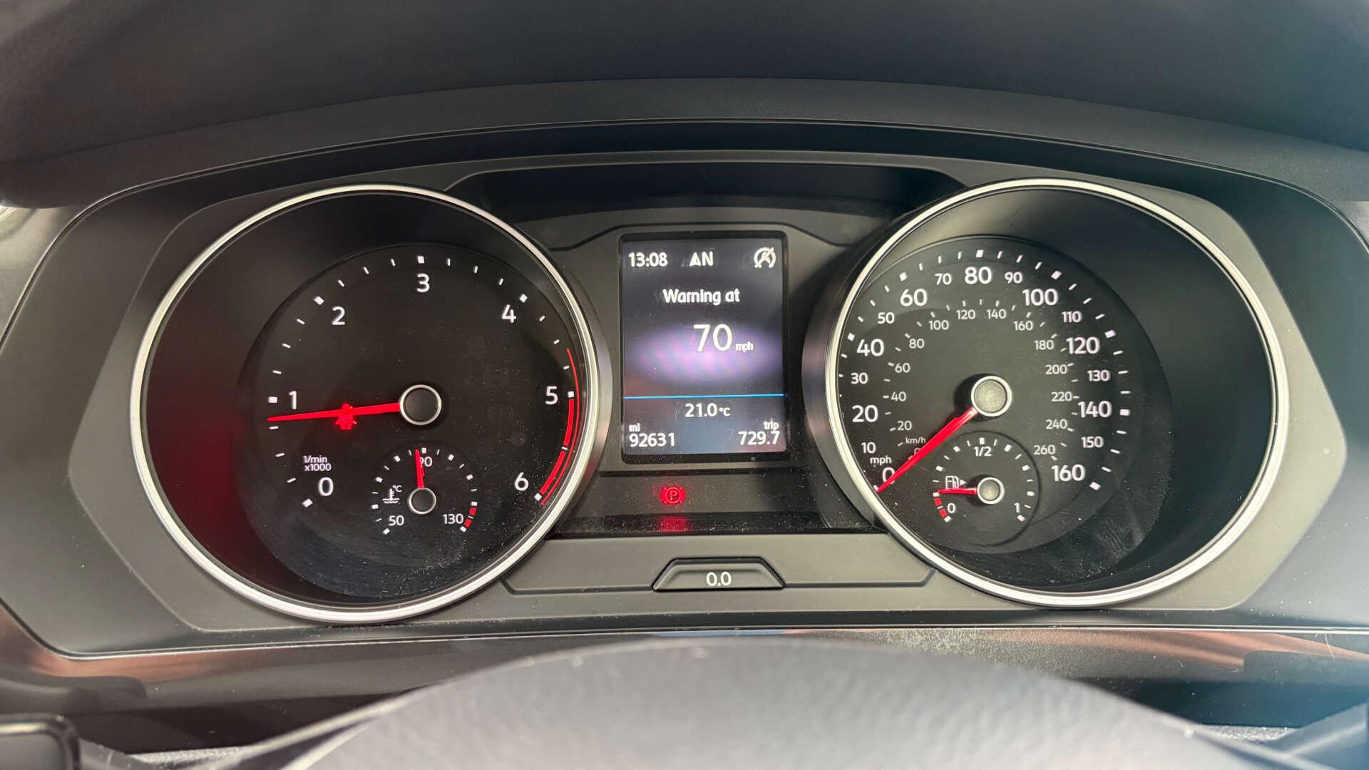 Volkswagen Tiguan view 17