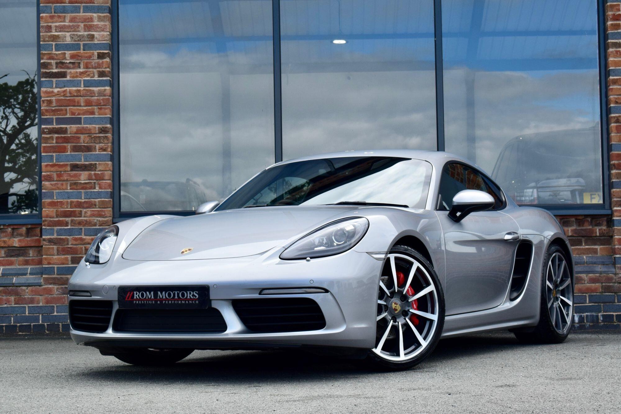 Porsche Cayman view 31