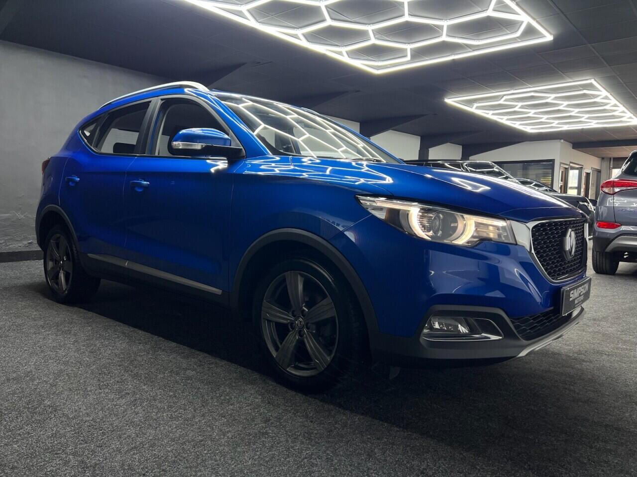 MG ZS view 16