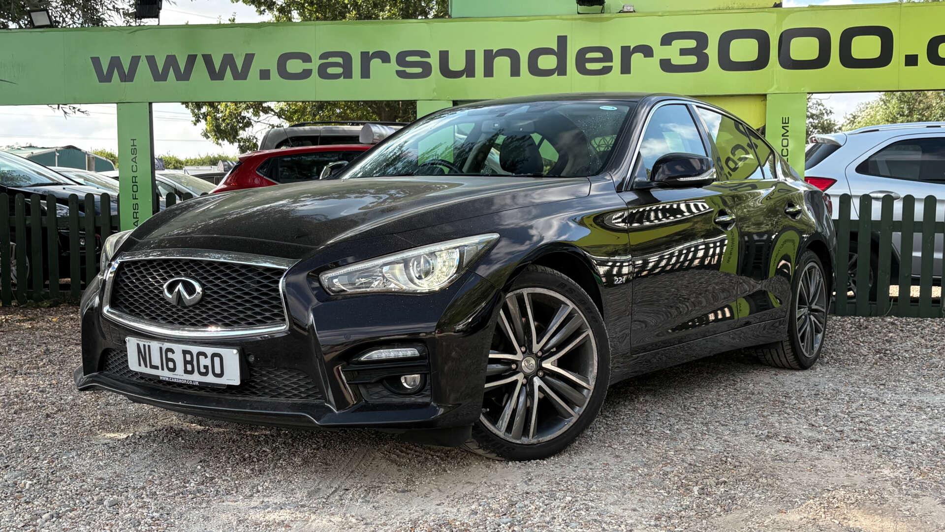 Infiniti Q50 view 3