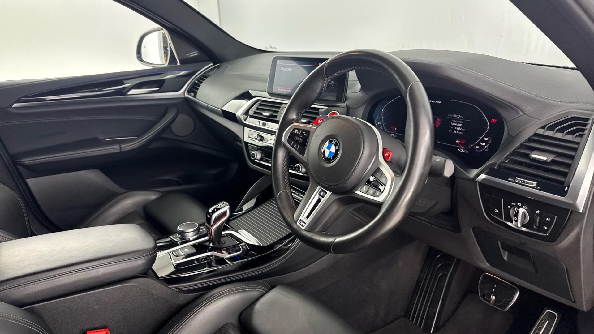 BMW X4 M view 9