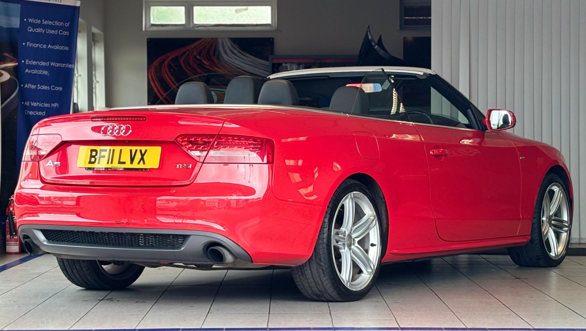 Audi A5 Cabriolet view 9