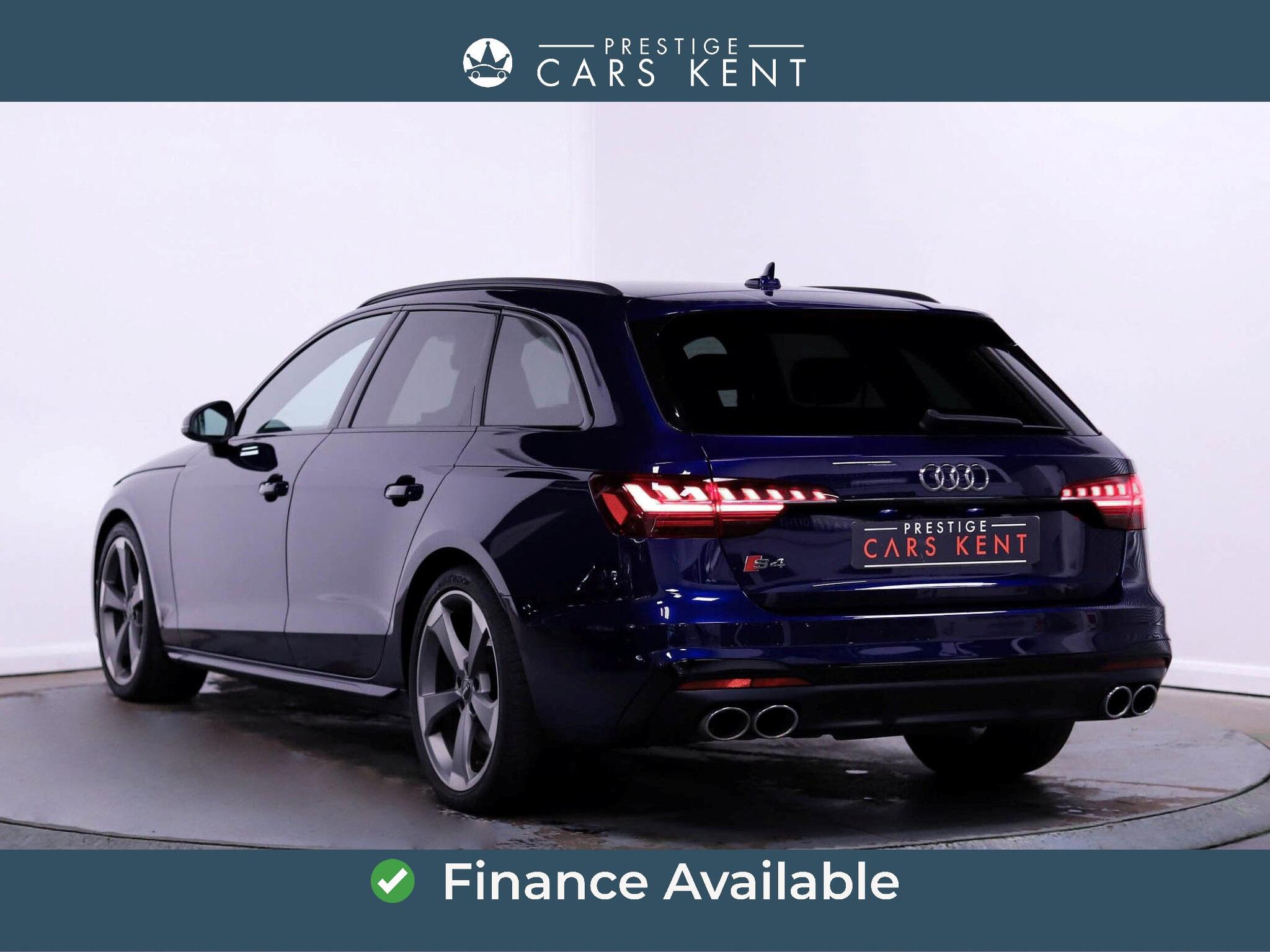 Audi S4 view 3