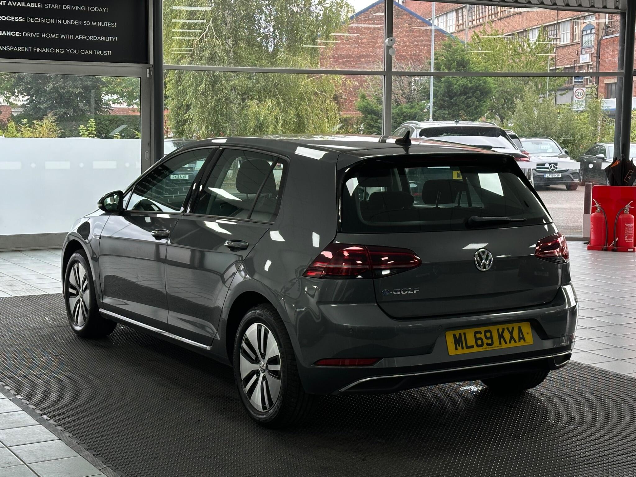 Volkswagen E-Golf view 9