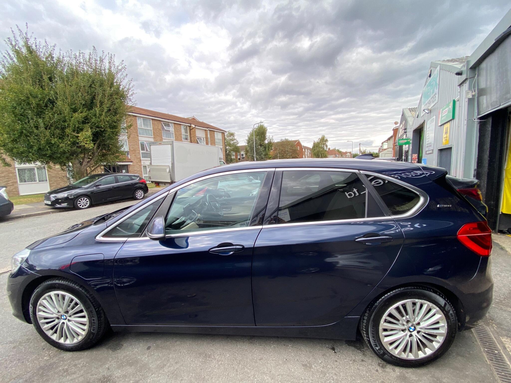 BMW 2 Series view 6