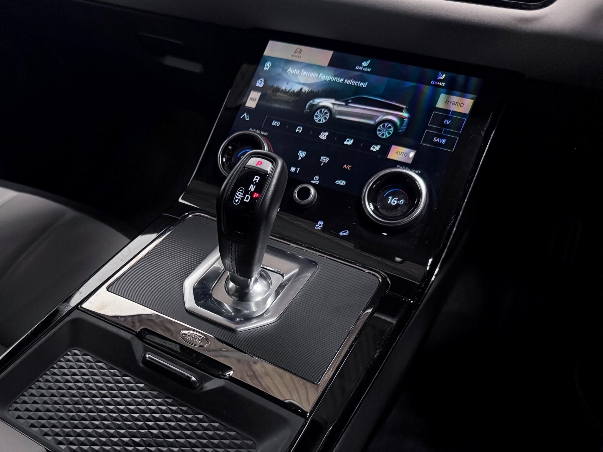 Land Rover Range Rover Evoque view 34