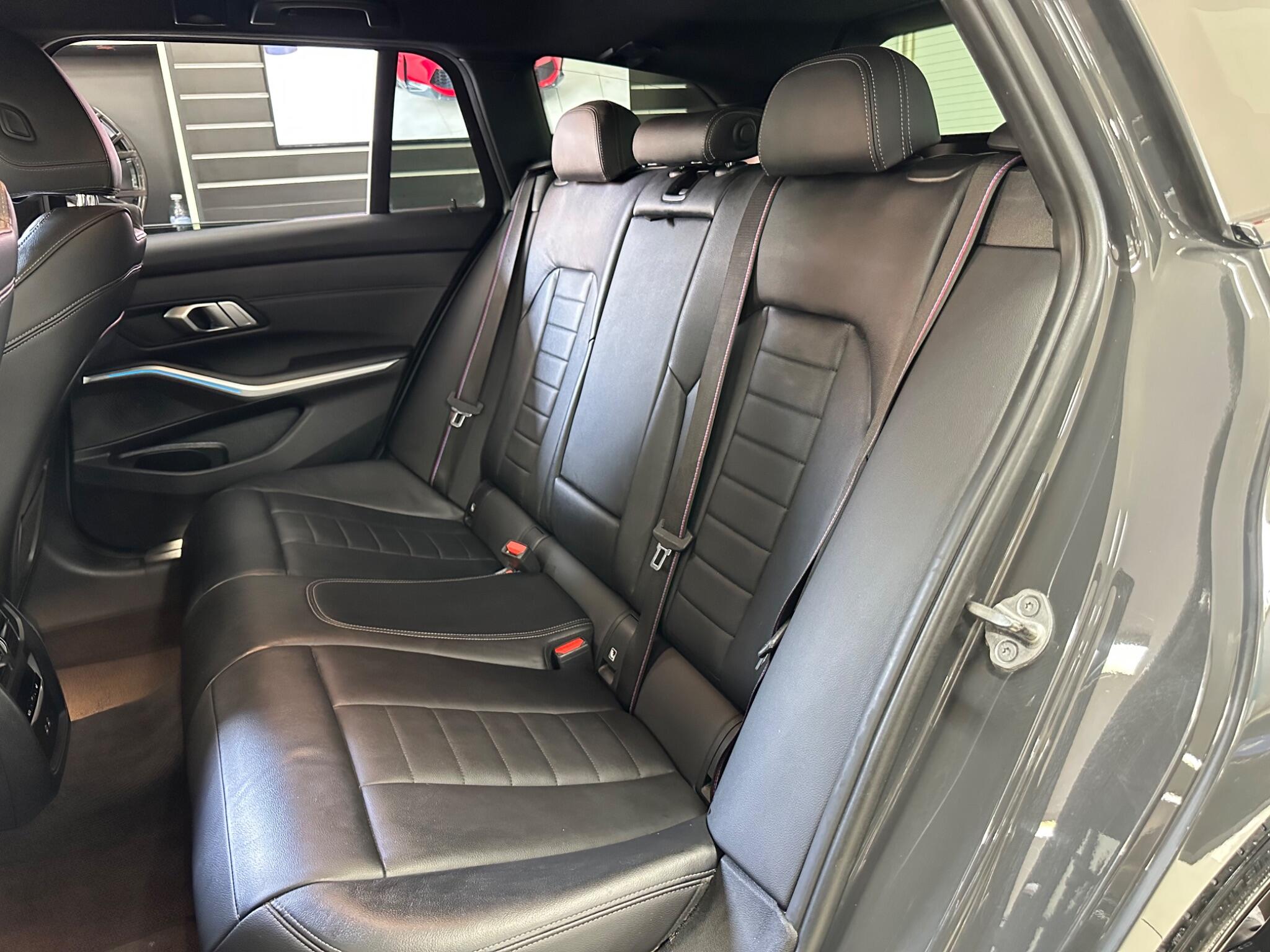 BMW 3 Series view 13