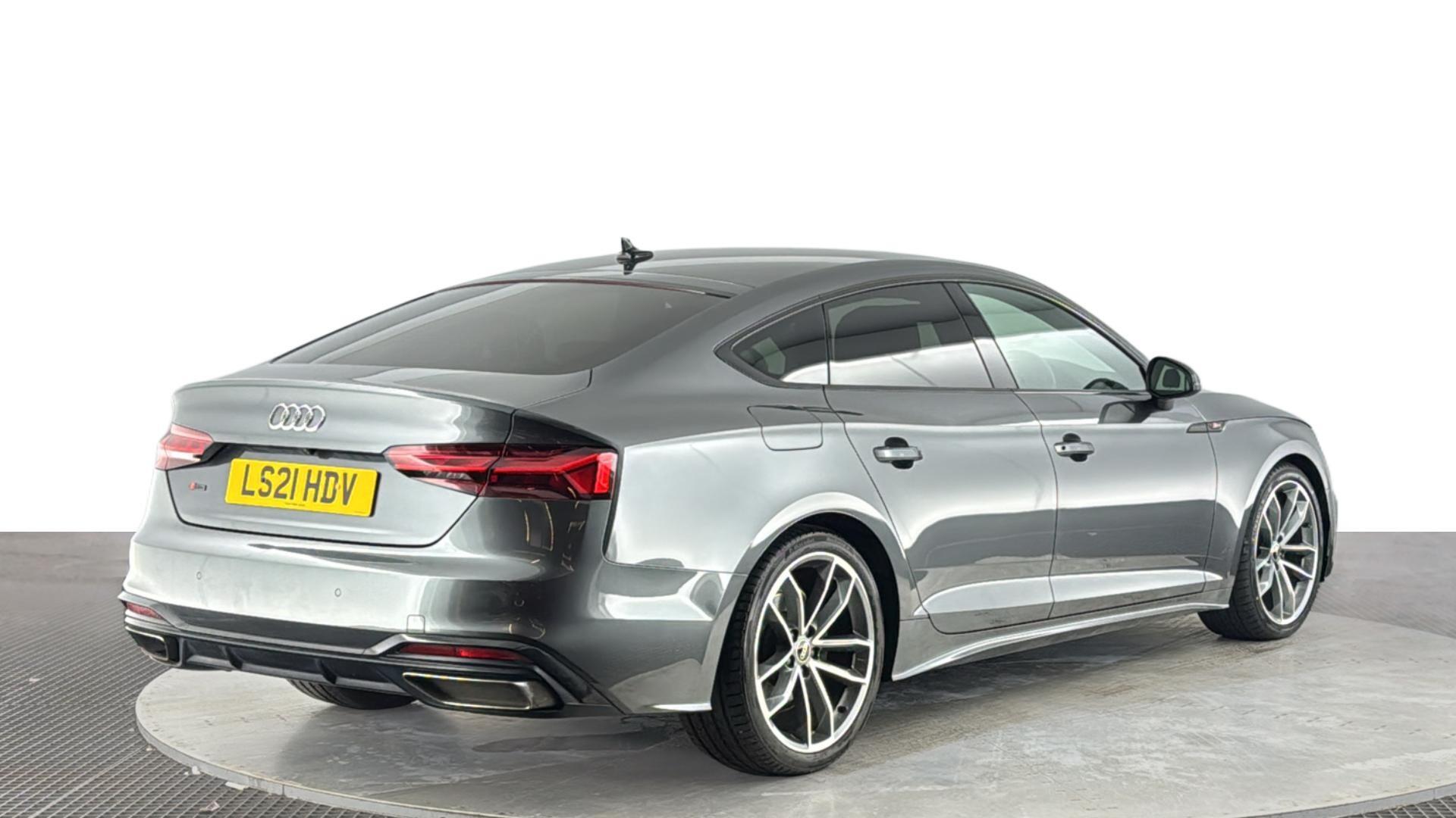 Audi A5 view 4