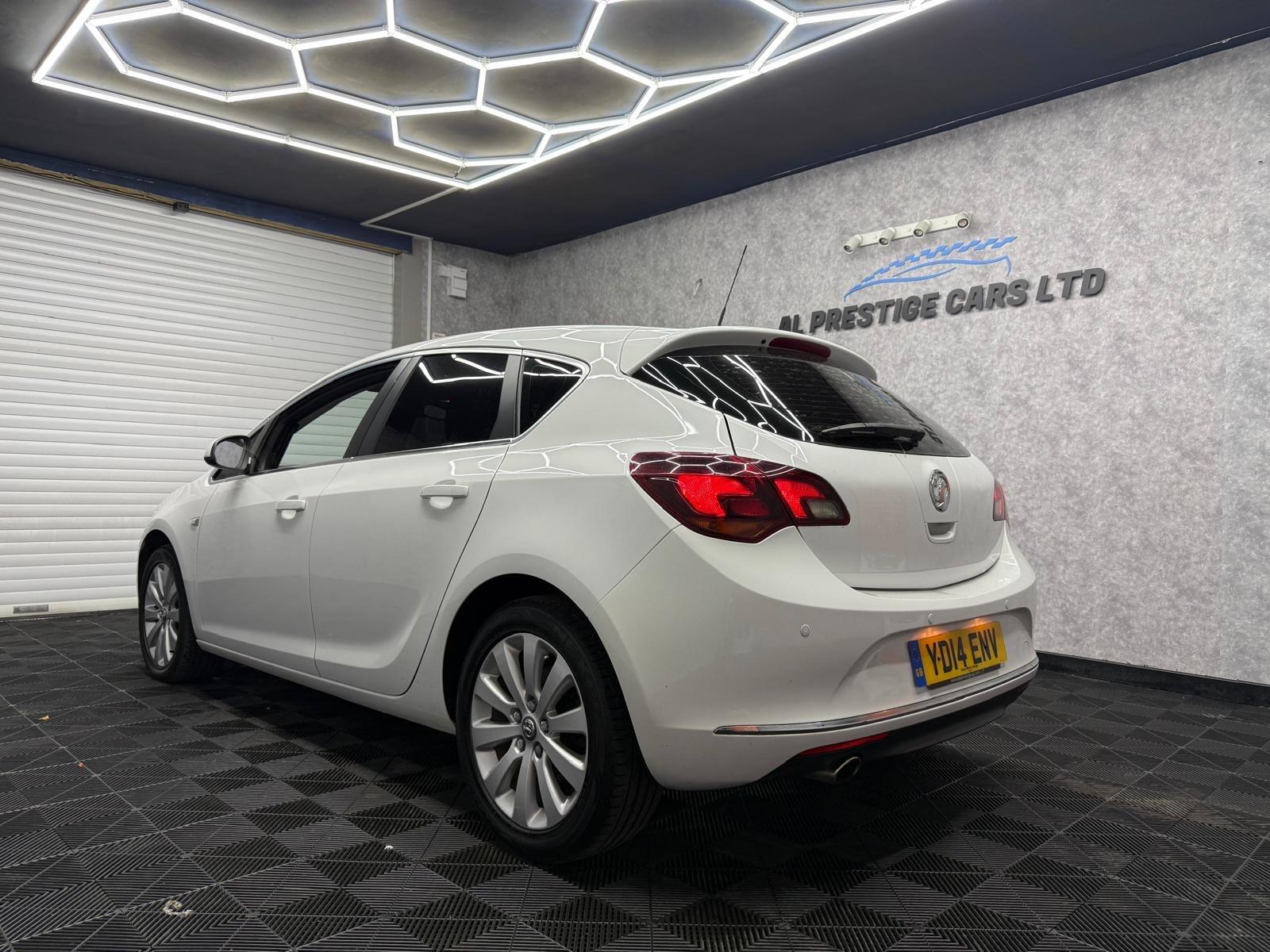 Vauxhall Astra view 6