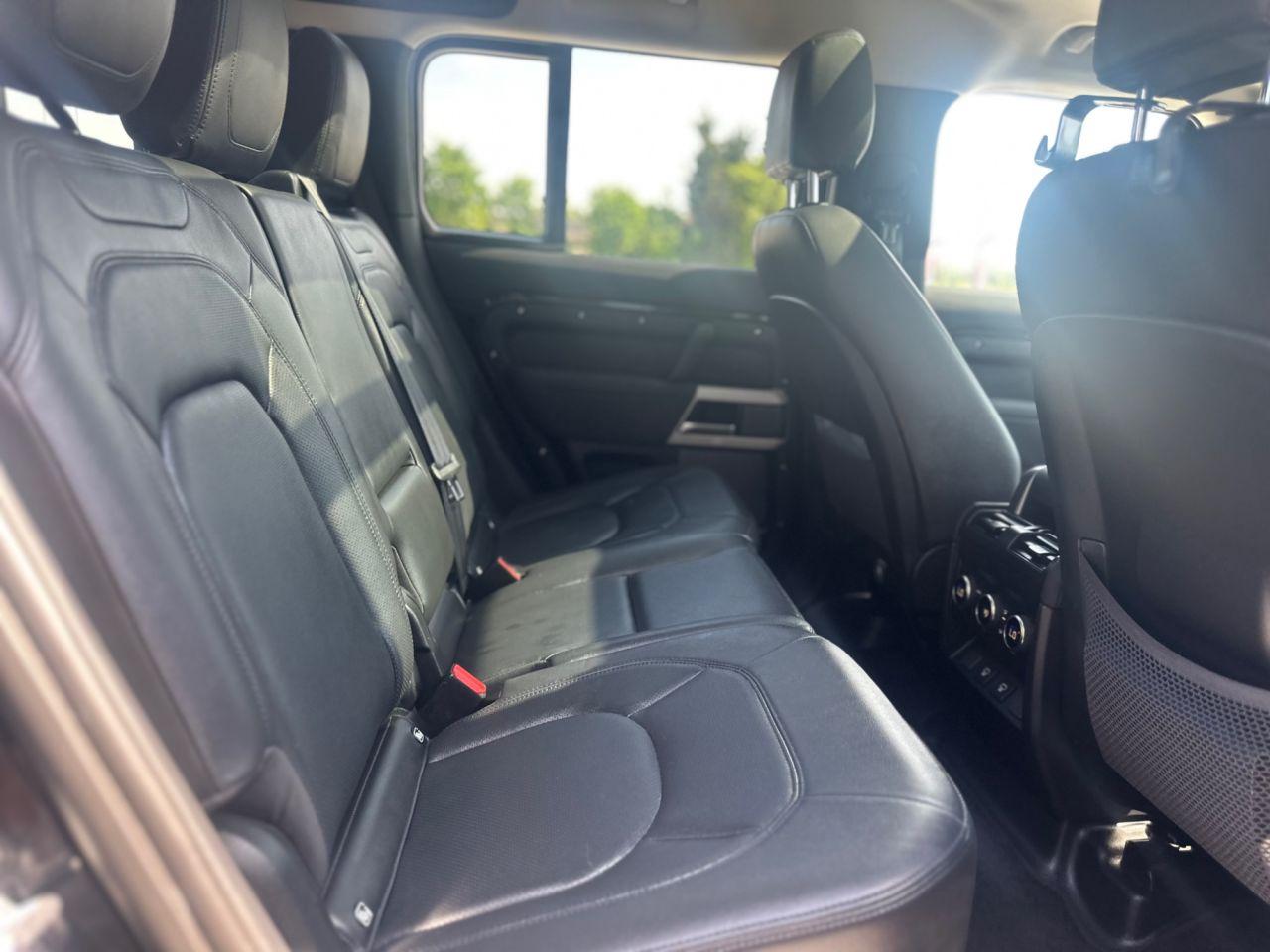 Land Rover Defender view 18