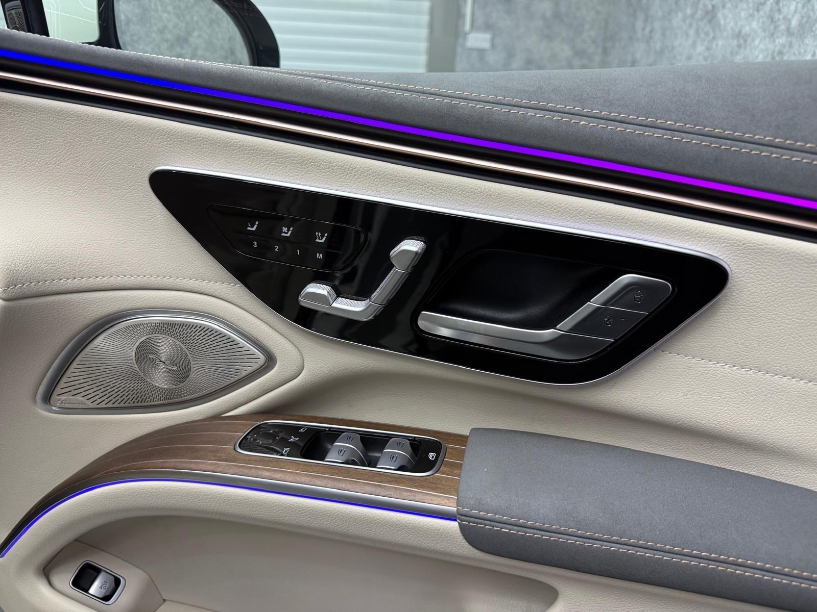 Mercedes-Benz Eqs view 33
