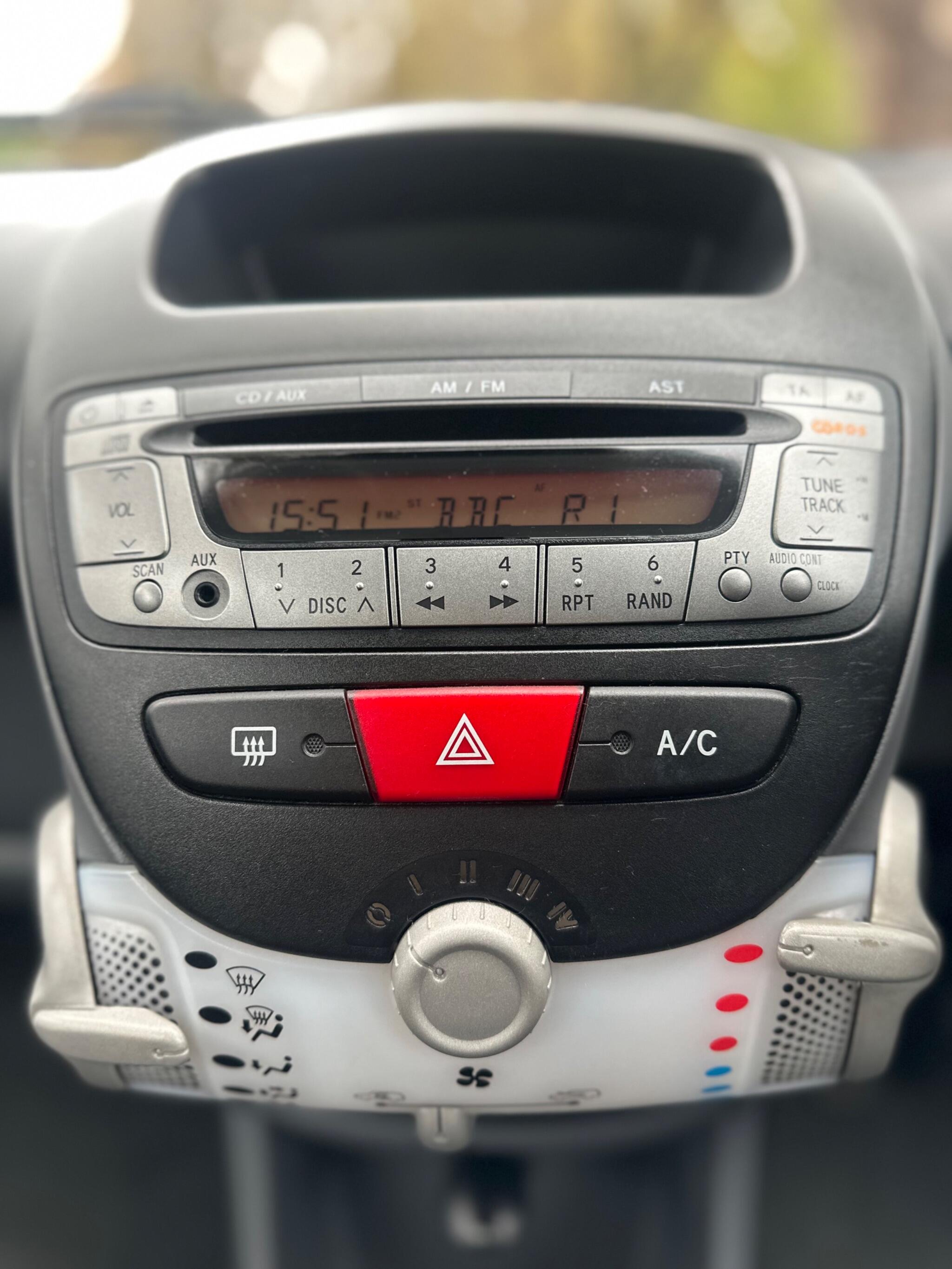 2010 Toyota AYGO image 26