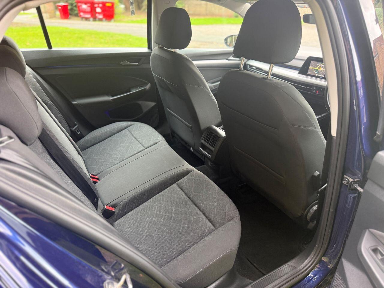 Volkswagen Golf view 12