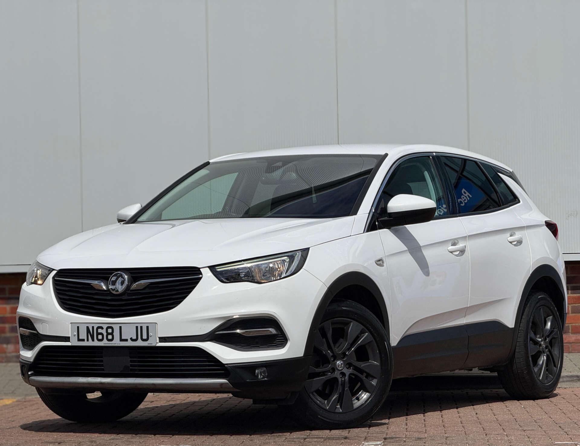 Vauxhall Grandland X view 3