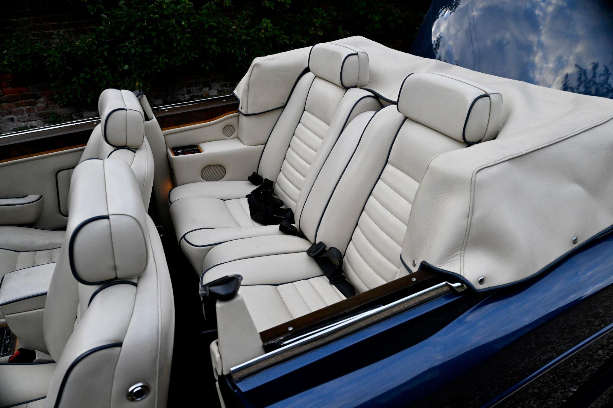 Rolls-Royce Corniche view 37