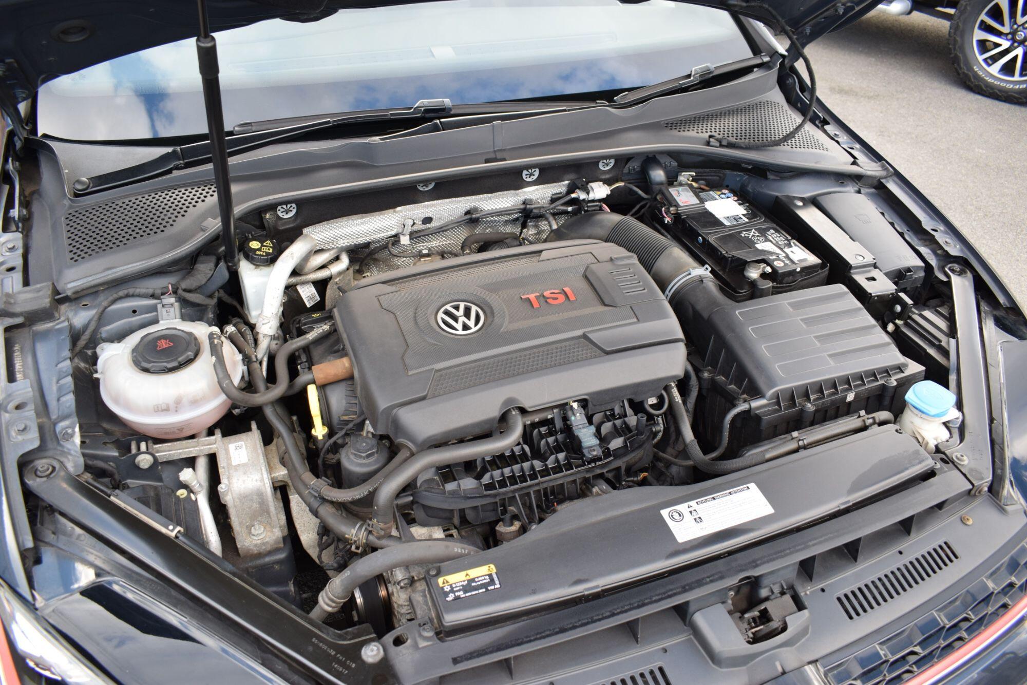Volkswagen Golf view 32