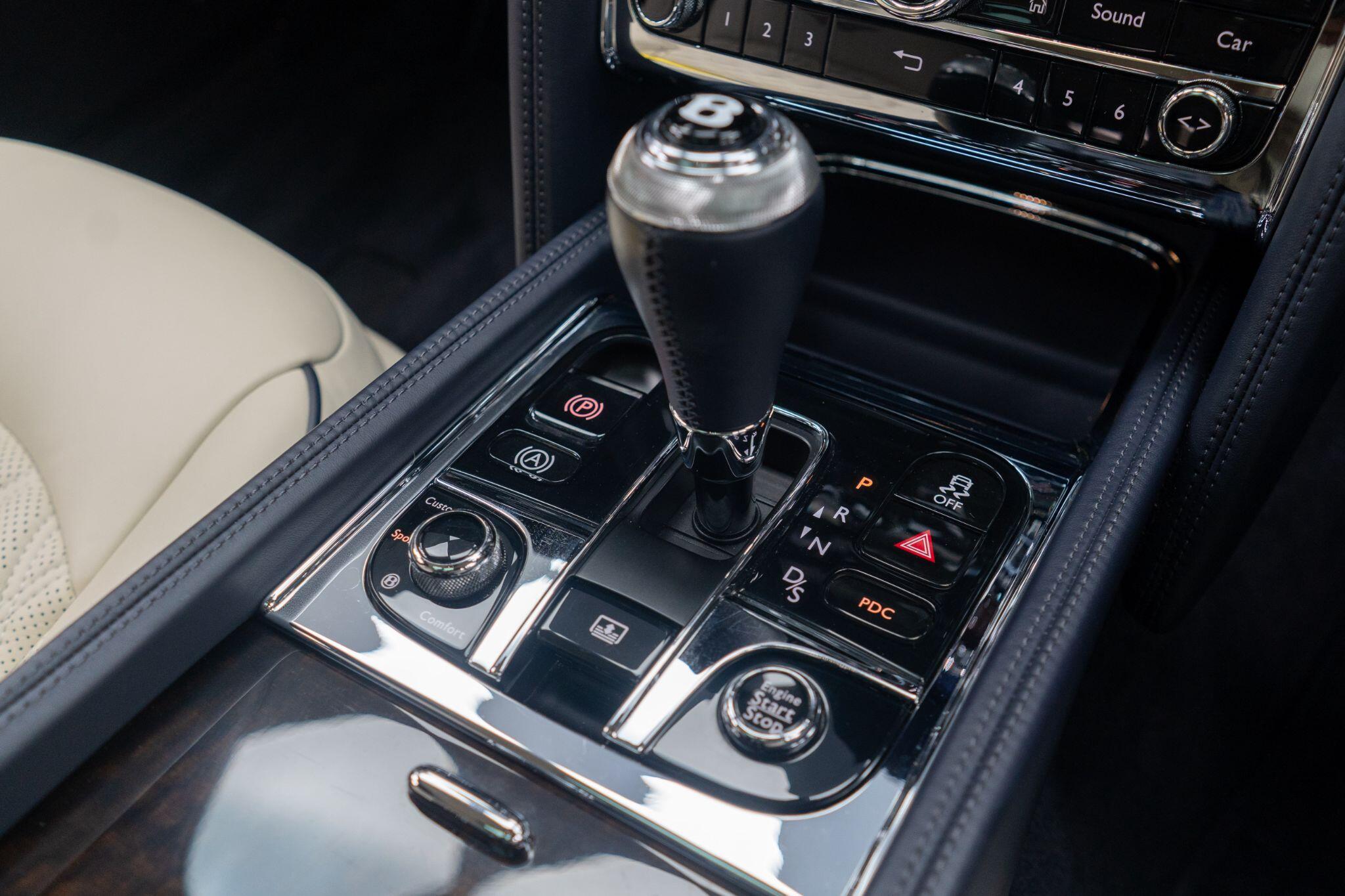 Bentley Mulsanne view 45
