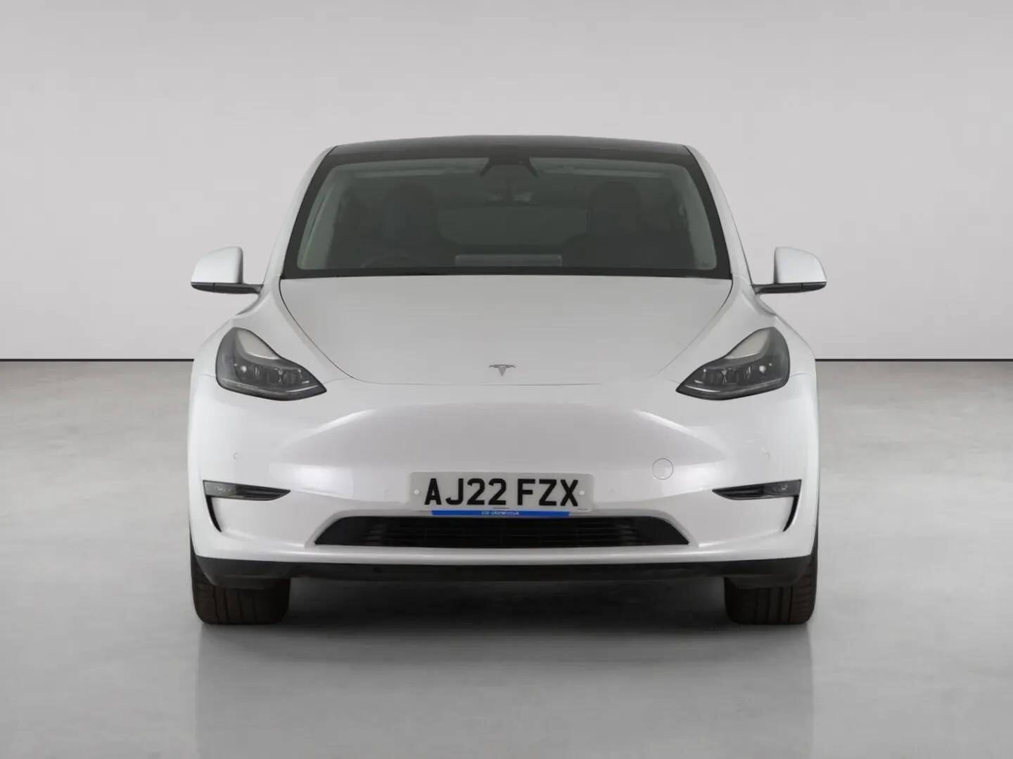 Tesla Model Y view 5