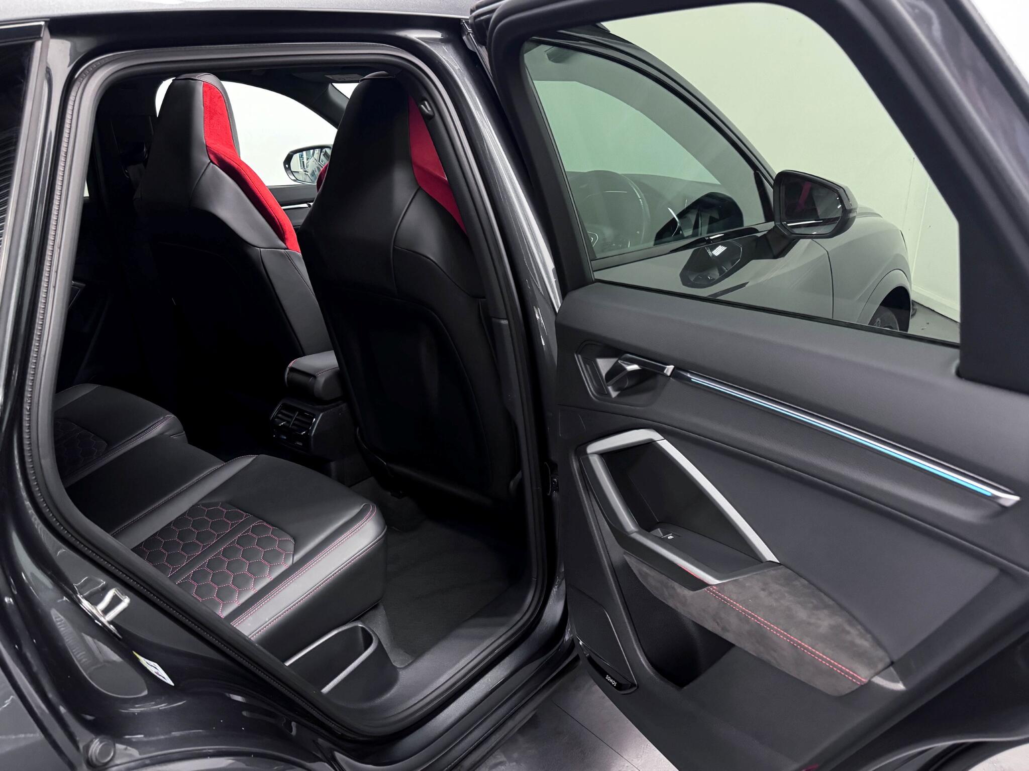 Audi RS Q3 view 9