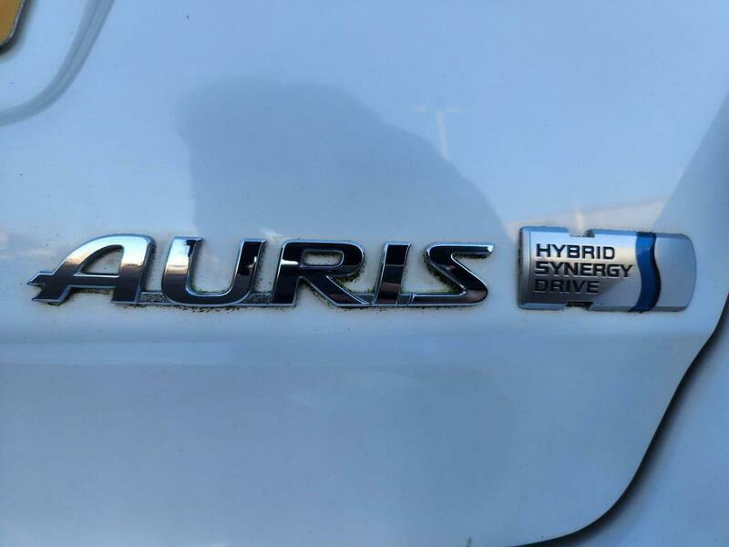 2014 Toyota Auris 1.8 VVT-h Excel Touring Sports CVT Euro 5 (s/s) 5dr • 104,000 miles image 49