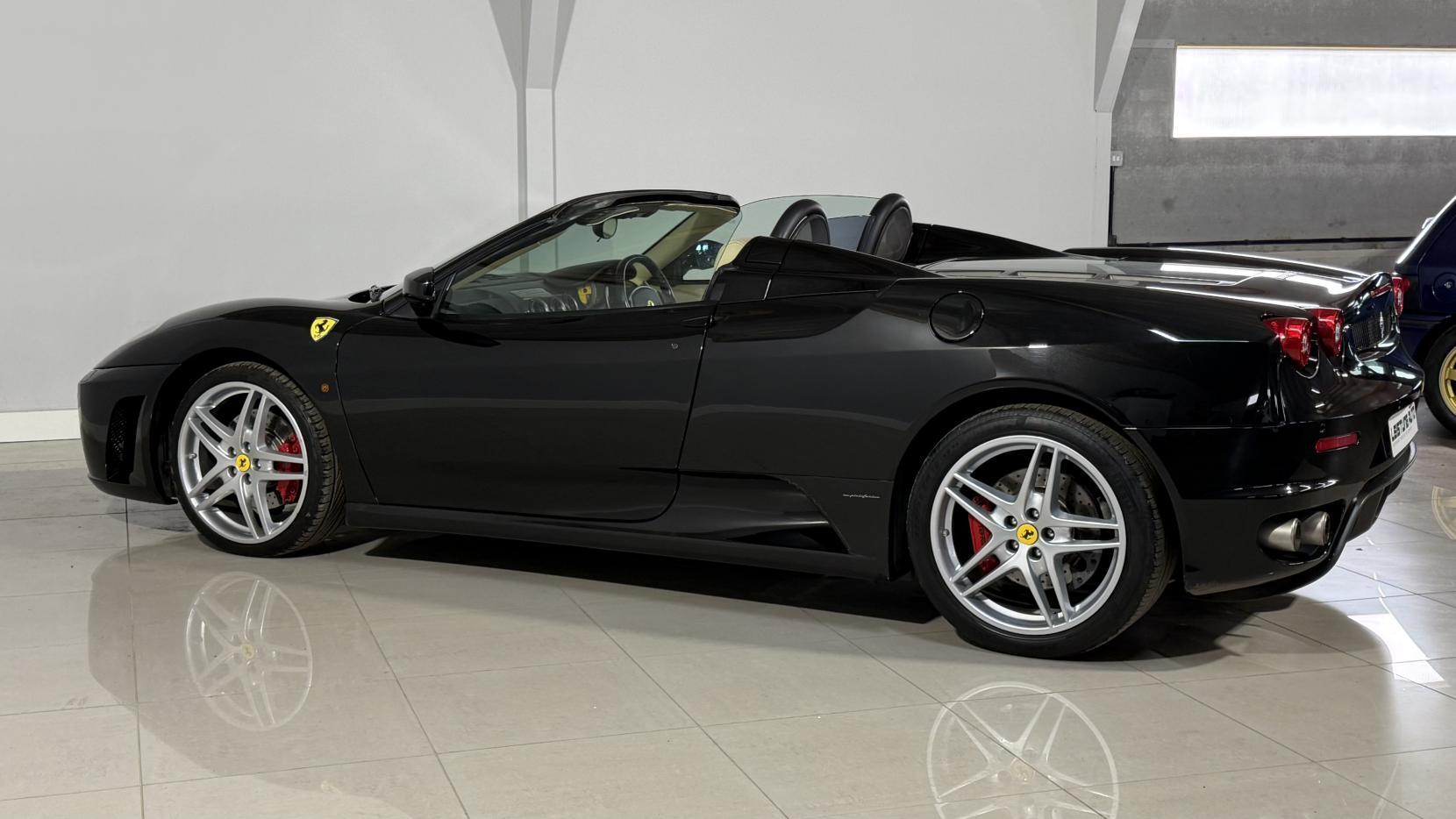 Ferrari F430 view 13
