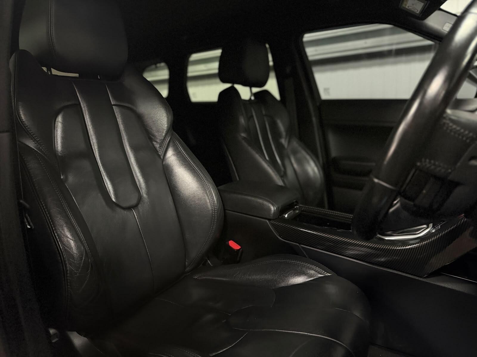 Land Rover Range Rover Evoque view 18