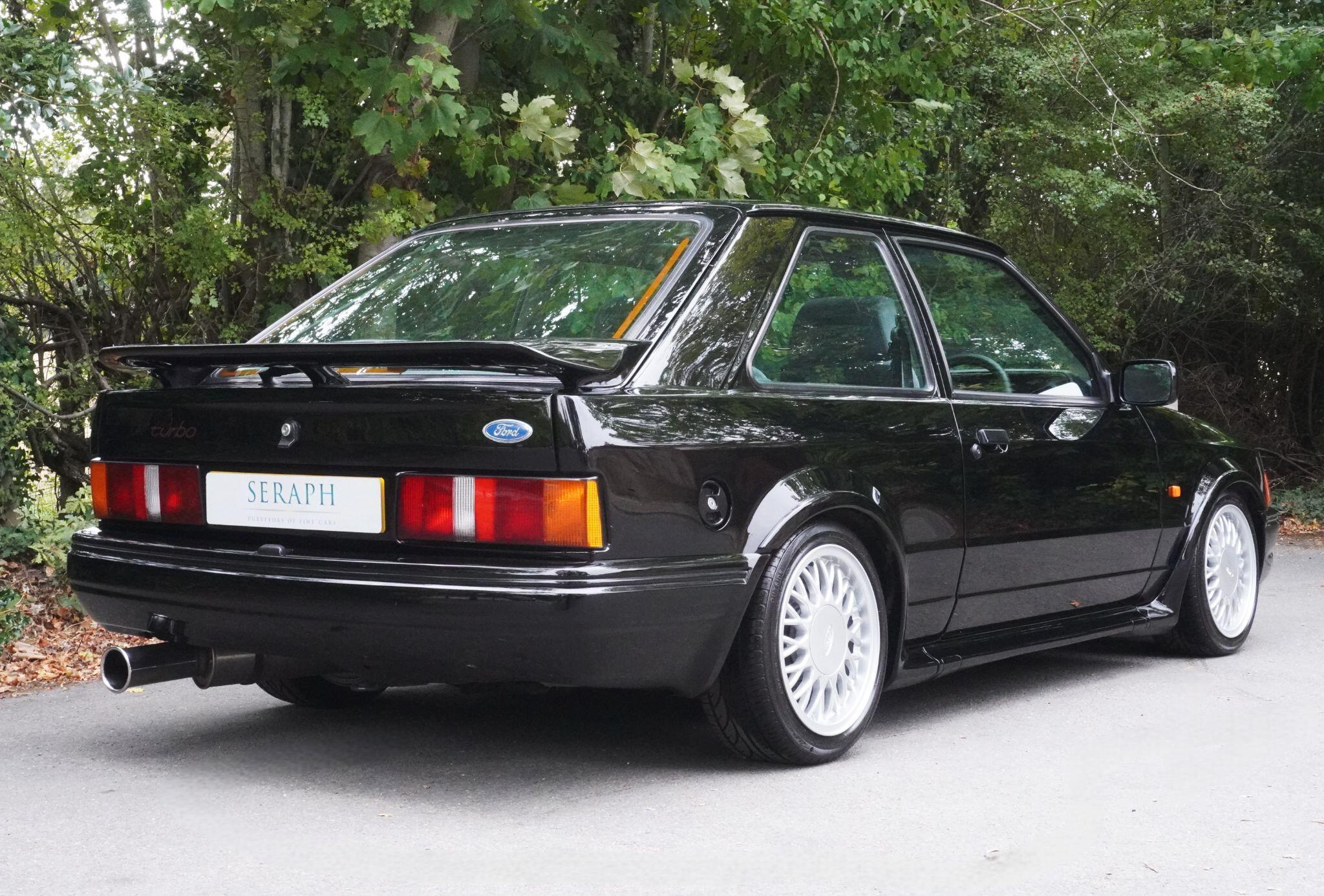 Ford Escort view 8