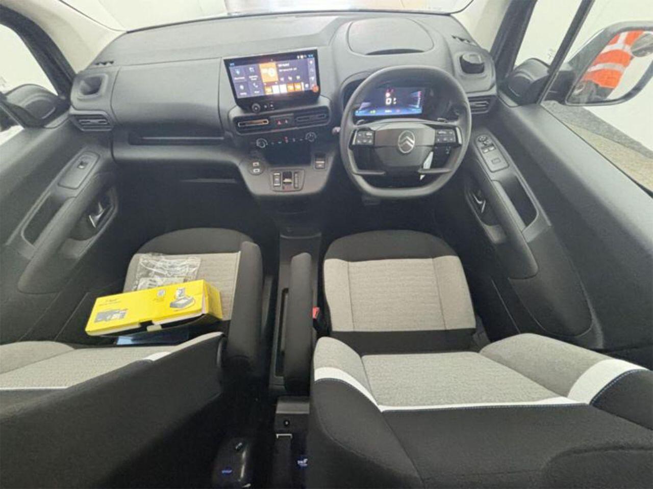 Citroen Berlingo view 5
