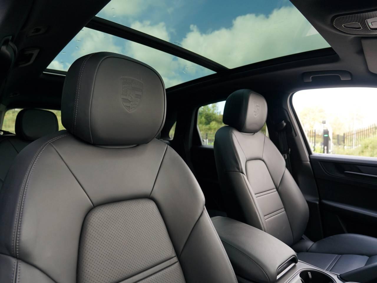 Porsche Cayenne view 15