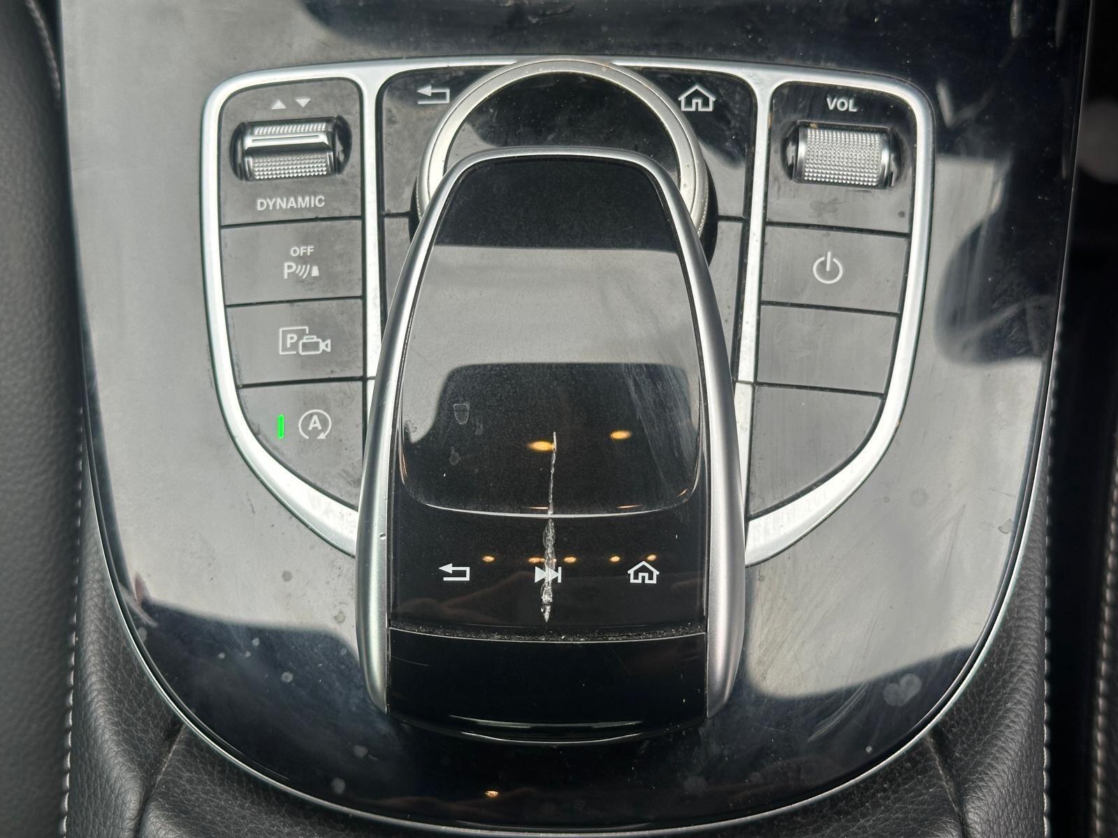Mercedes-Benz E Class view 18