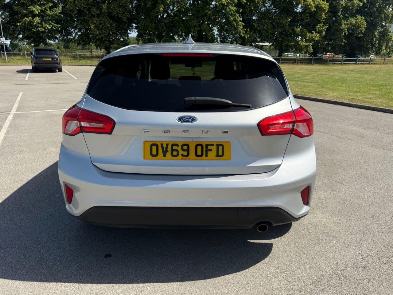 Ford Focus view 34