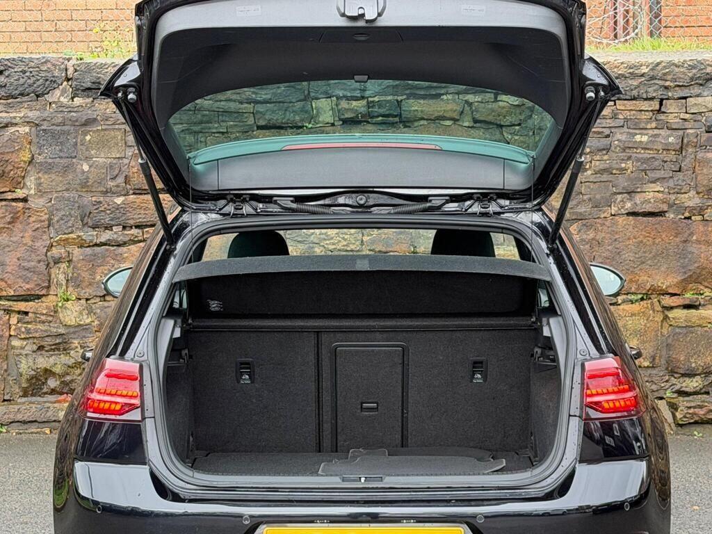 Volkswagen Golf view 20