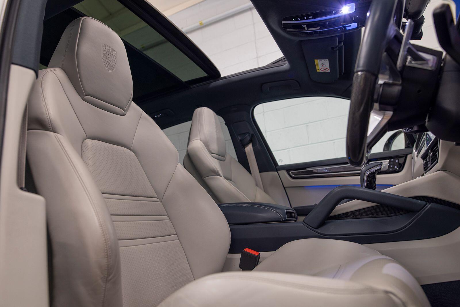 Porsche Cayenne view 15