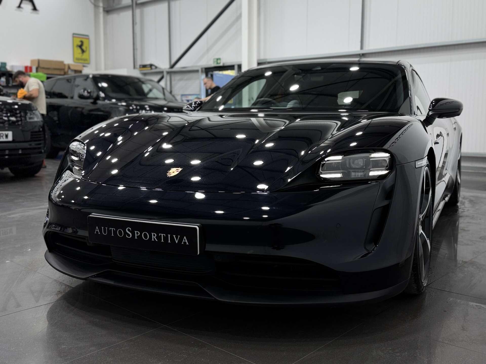 Porsche Taycan view 10