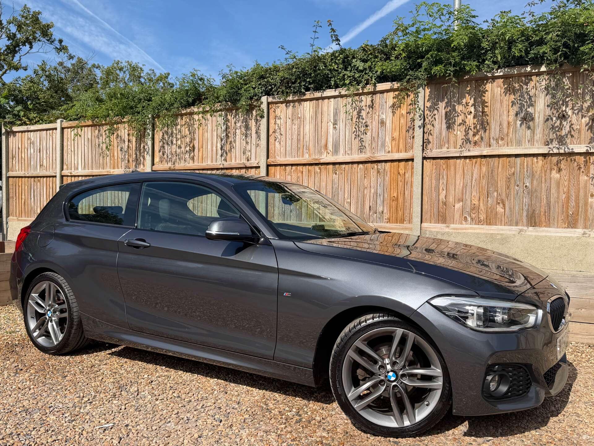 BMW 1 Series view 10
