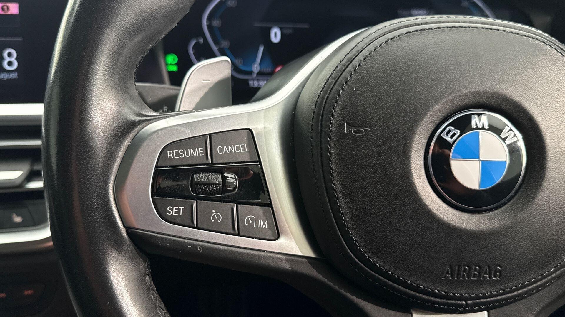 BMW 3 Series view 17