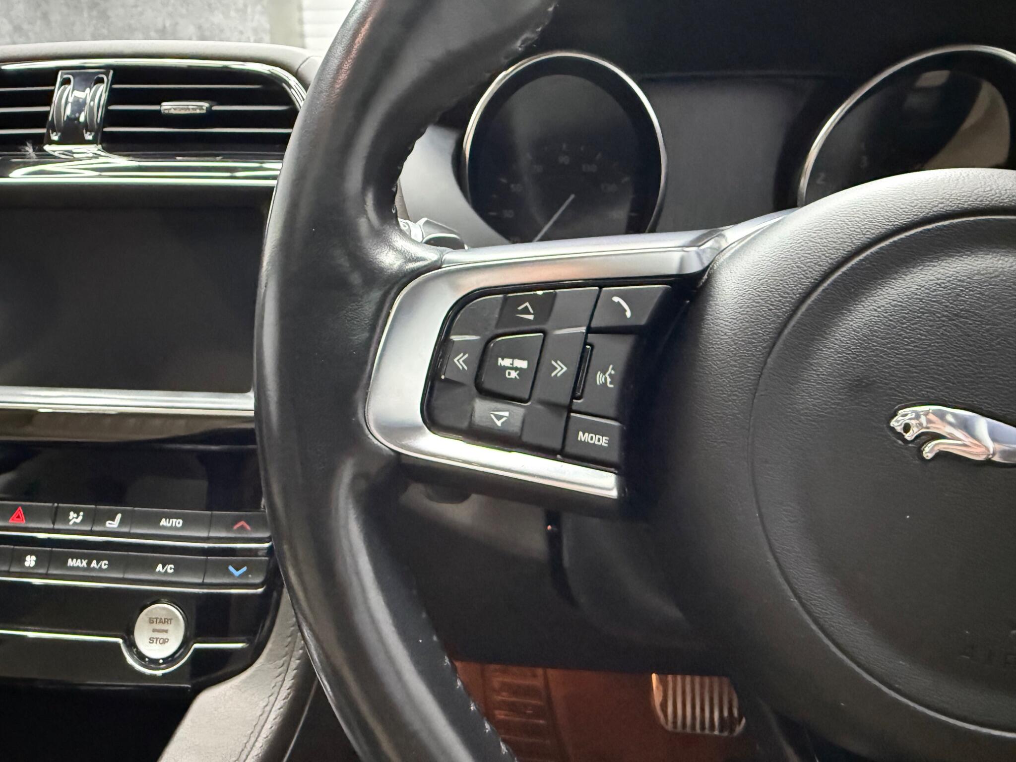 Jaguar F-Pace view 12