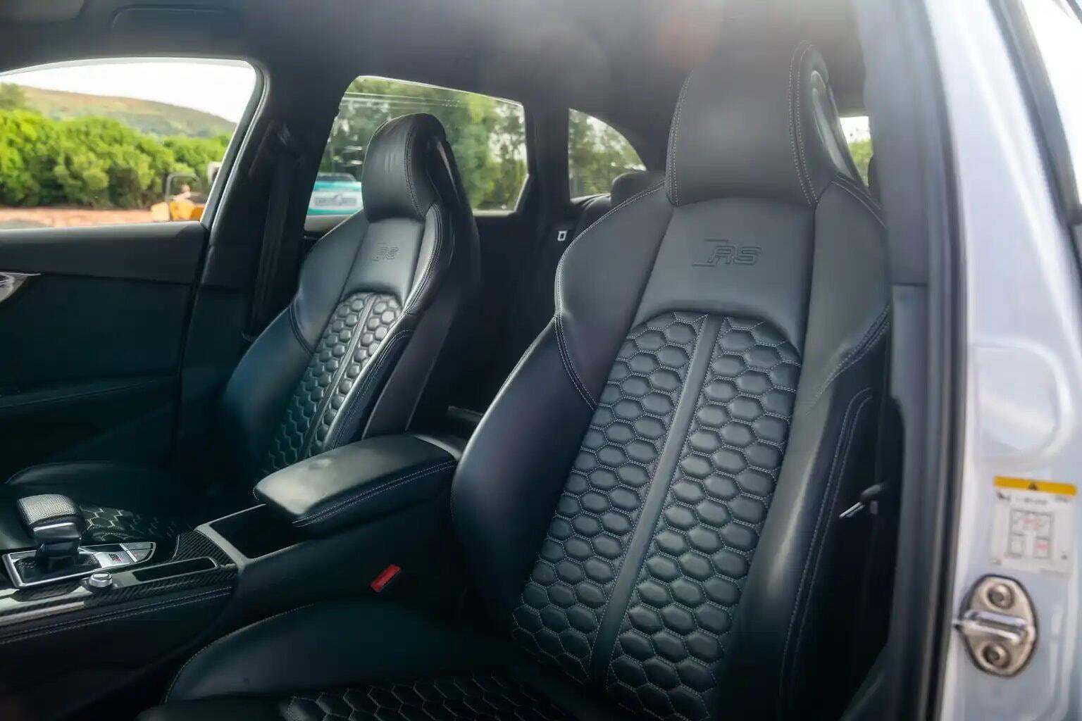 Audi RS4 Avant view 40