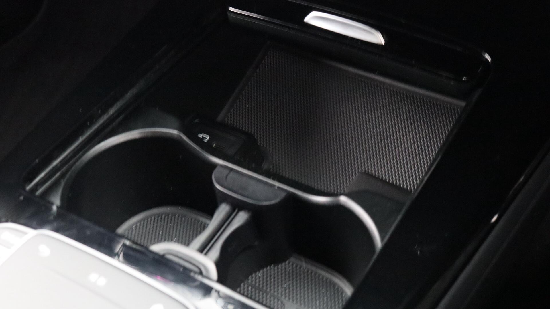 Mercedes-Benz Cla view 32