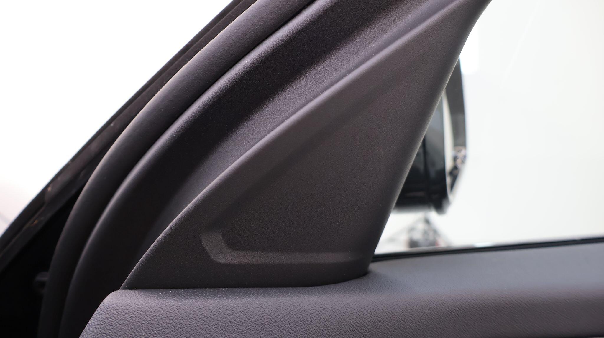 BMW 1 Series view 45