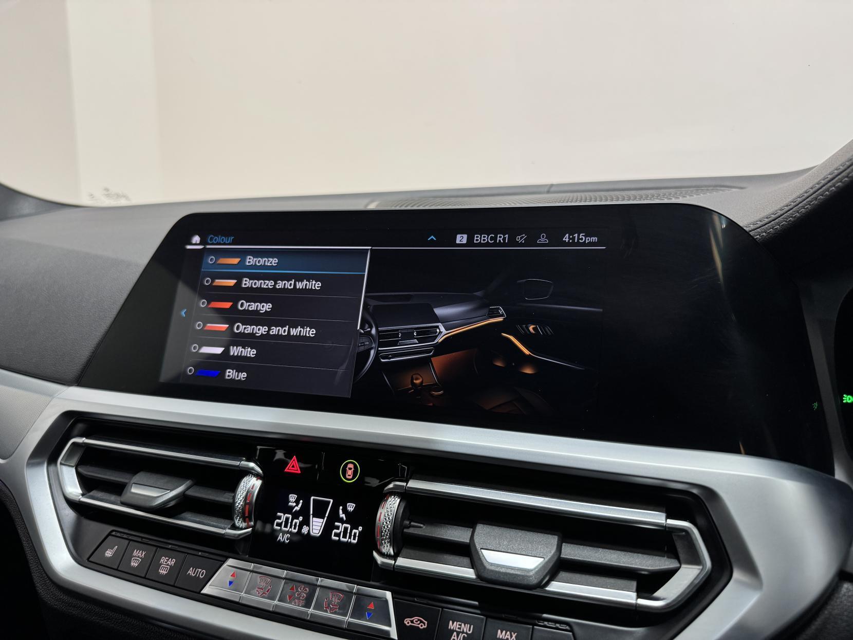 BMW 3 Series view 32