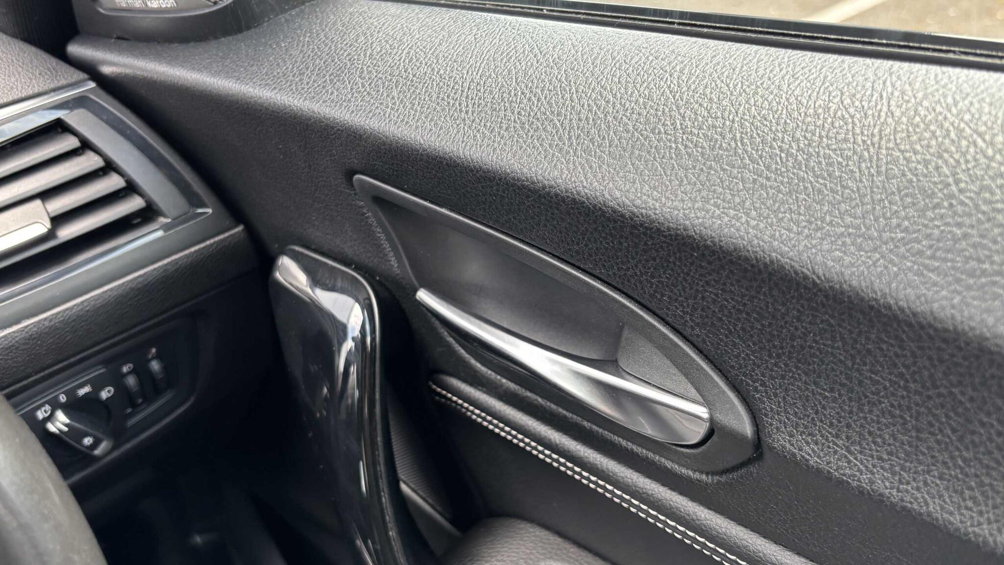 BMW 2 Series view 26
