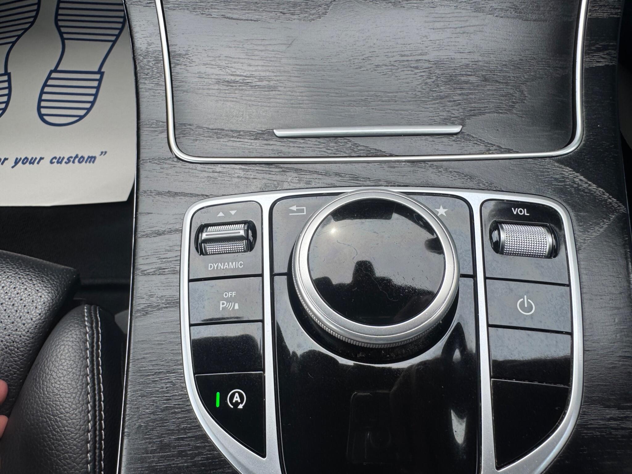 Mercedes-Benz C Class view 19
