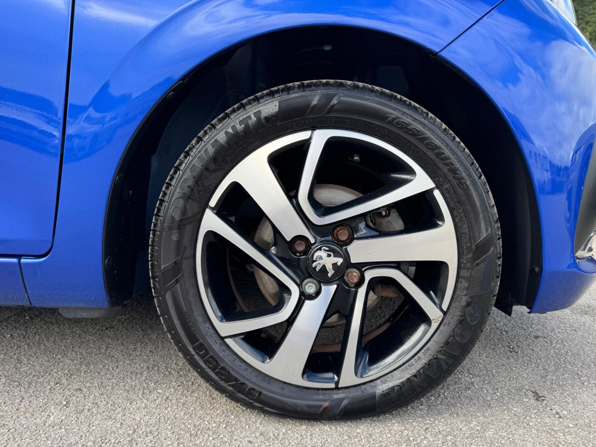 Peugeot 108 view 12
