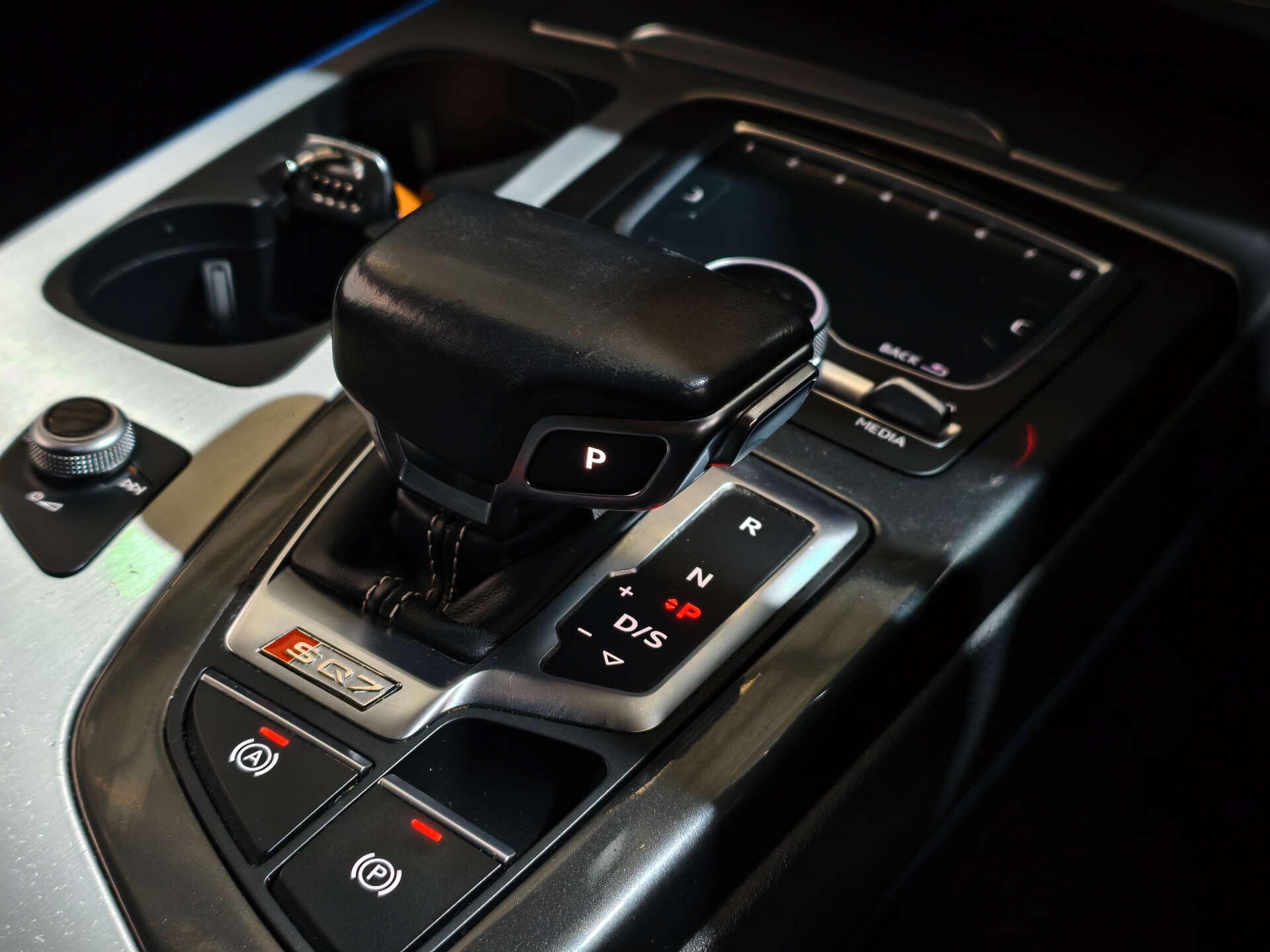 Audi SQ7 view 66