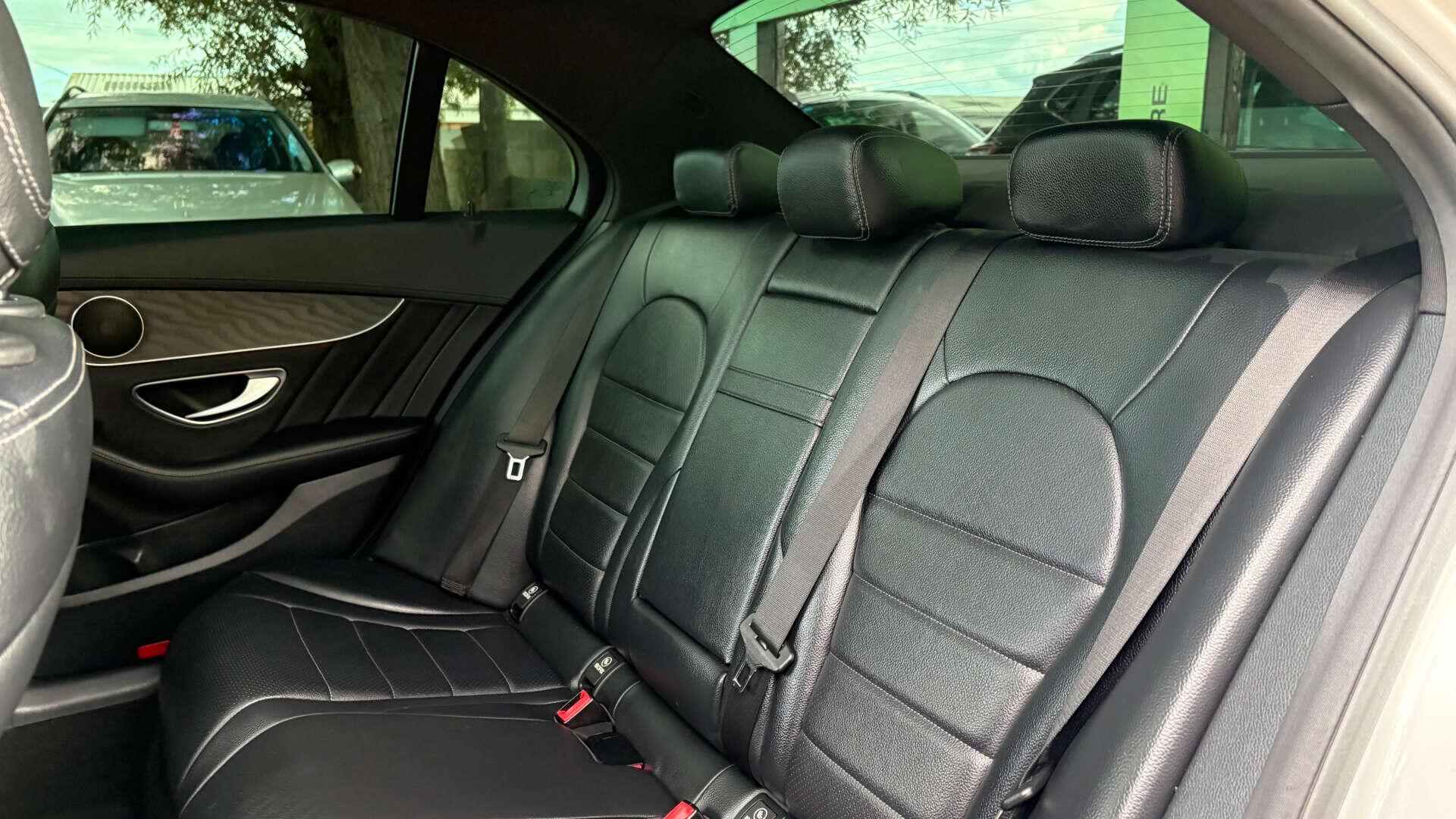 Mercedes-Benz C-Class view 11