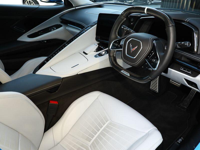 Chevrolet Corvette view 10